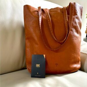 NWT Frye Naomi Pickstitch tote bag in color Wiskey.